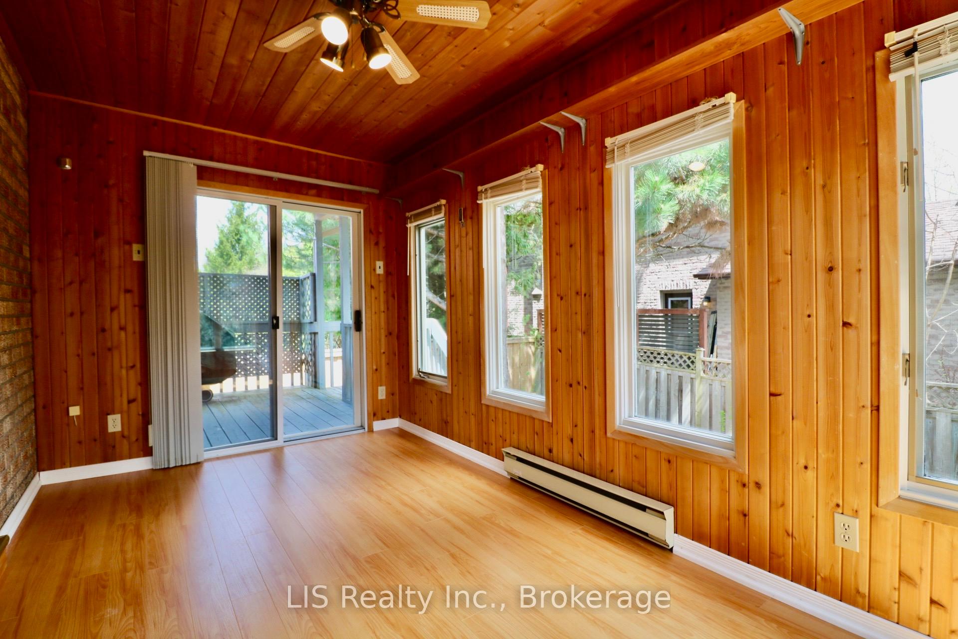 Photo 9 of 195 Delayne Drive, Aurora, Aurora Heights — HOMEH