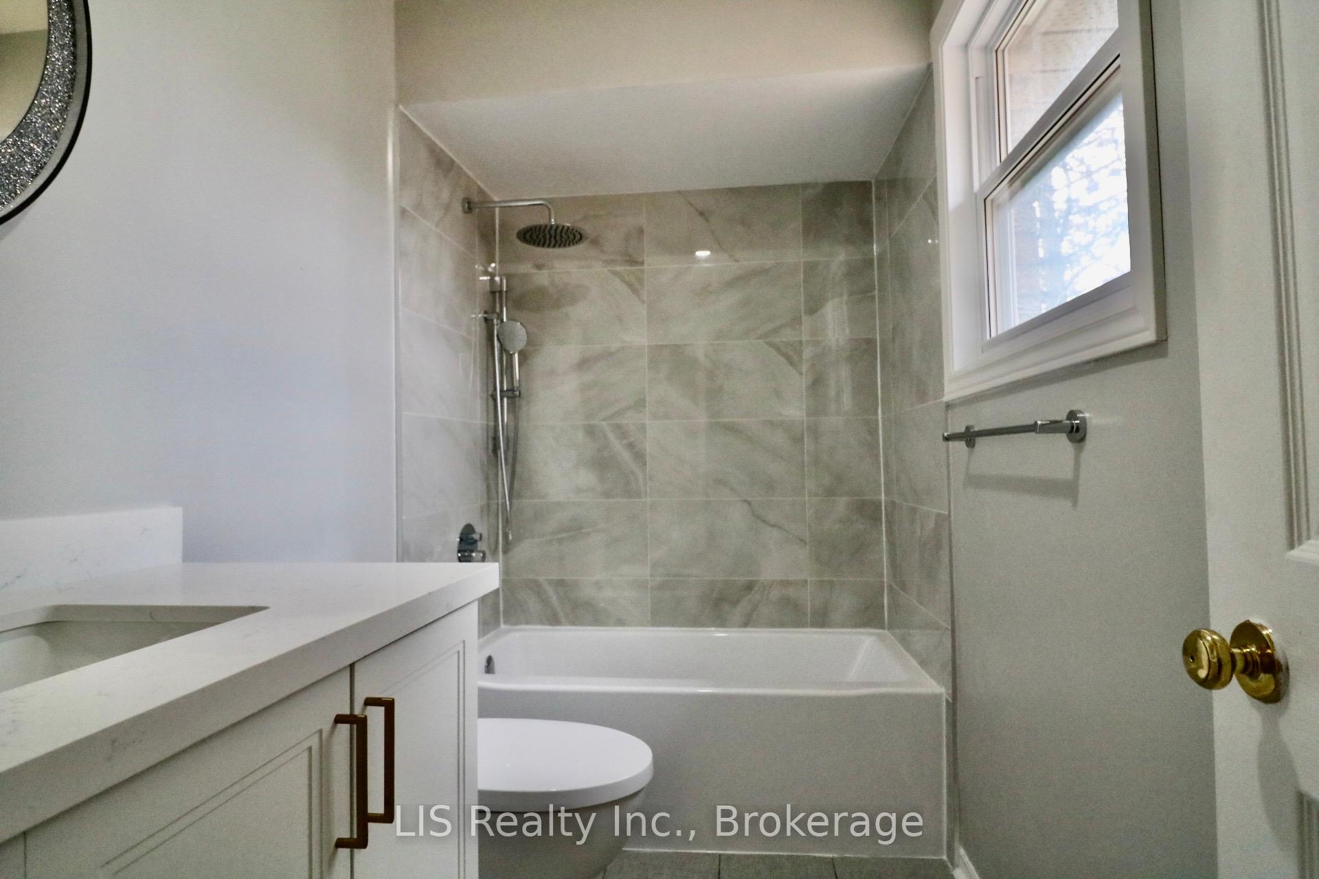 Photo 19 of 195 Delayne Drive, Aurora, Aurora Heights — HOMEH