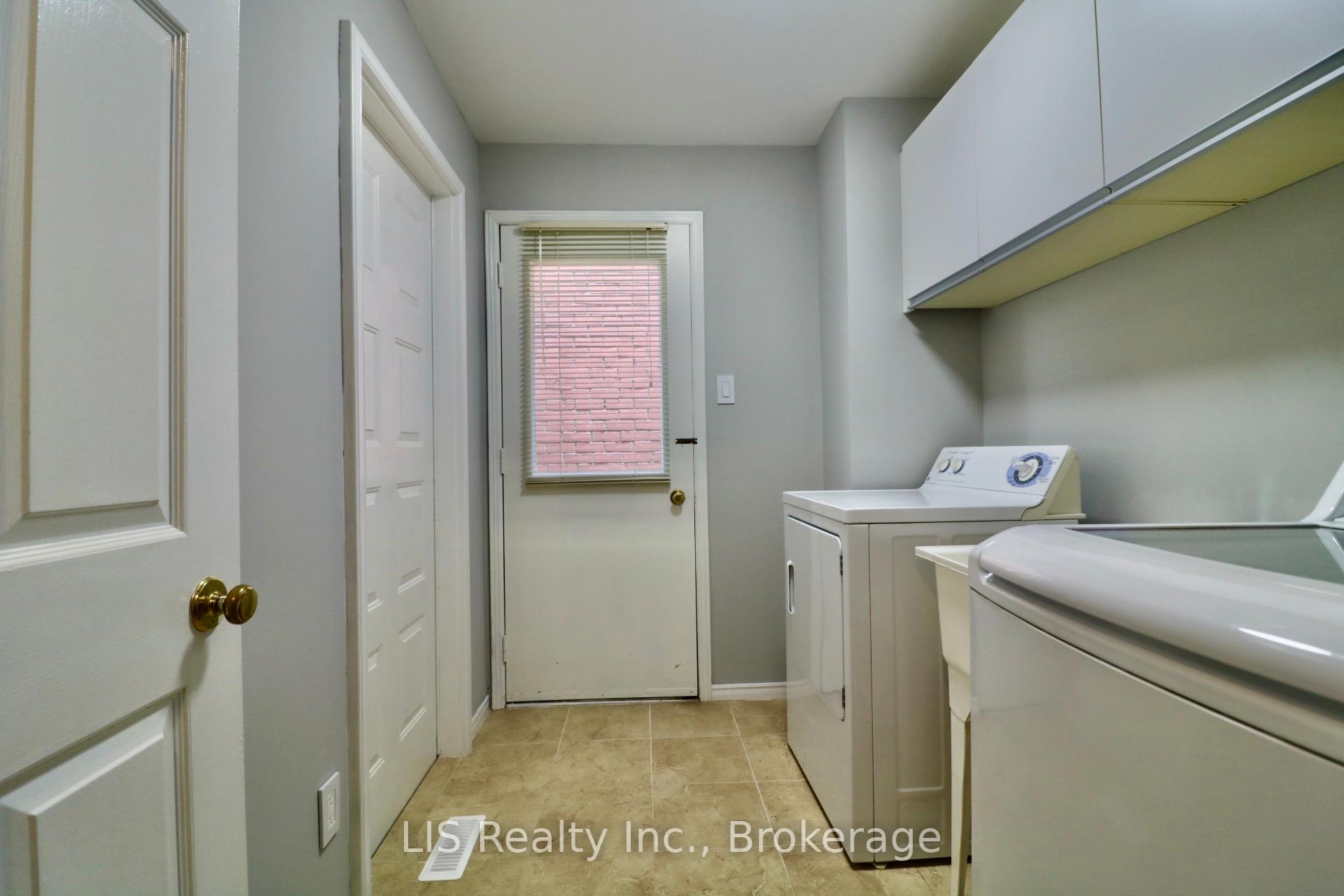 Photo 20 of 195 Delayne Drive, Aurora, Aurora Heights — HOMEH