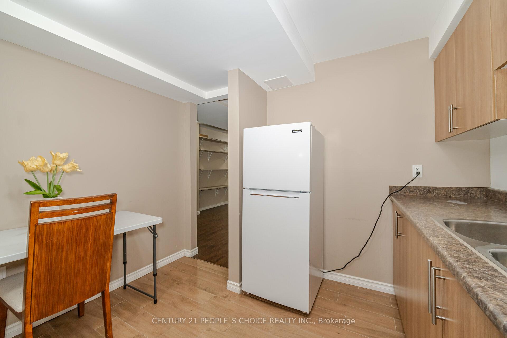 Photo 5 of Unit Bsmt, 41 Millhouse Mews, Brampton, Brampton West — HOMEH