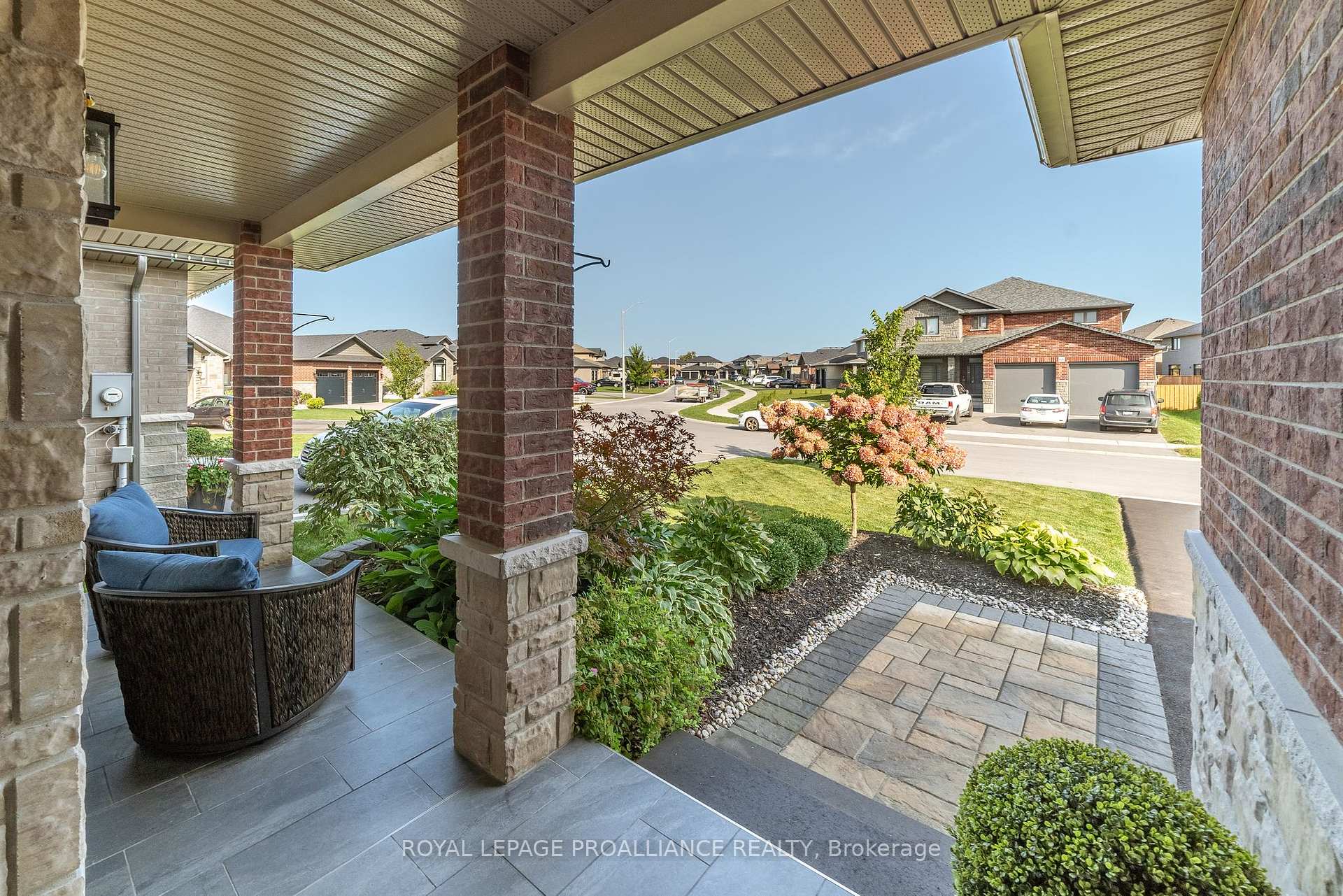 Photo 3 of 73 Hummingbird Drive, Belleville, Thurlow Ward — HOMEH