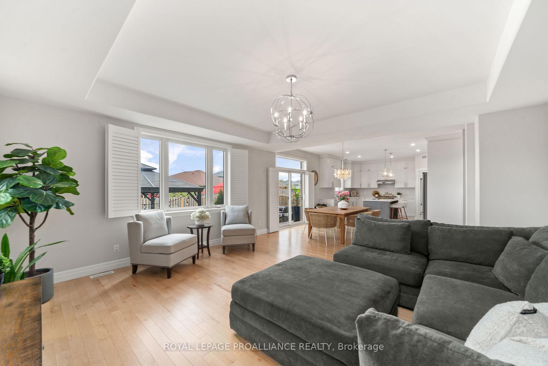 Photo 16 of 73 Hummingbird Drive, Belleville, Thurlow Ward — HOMEH