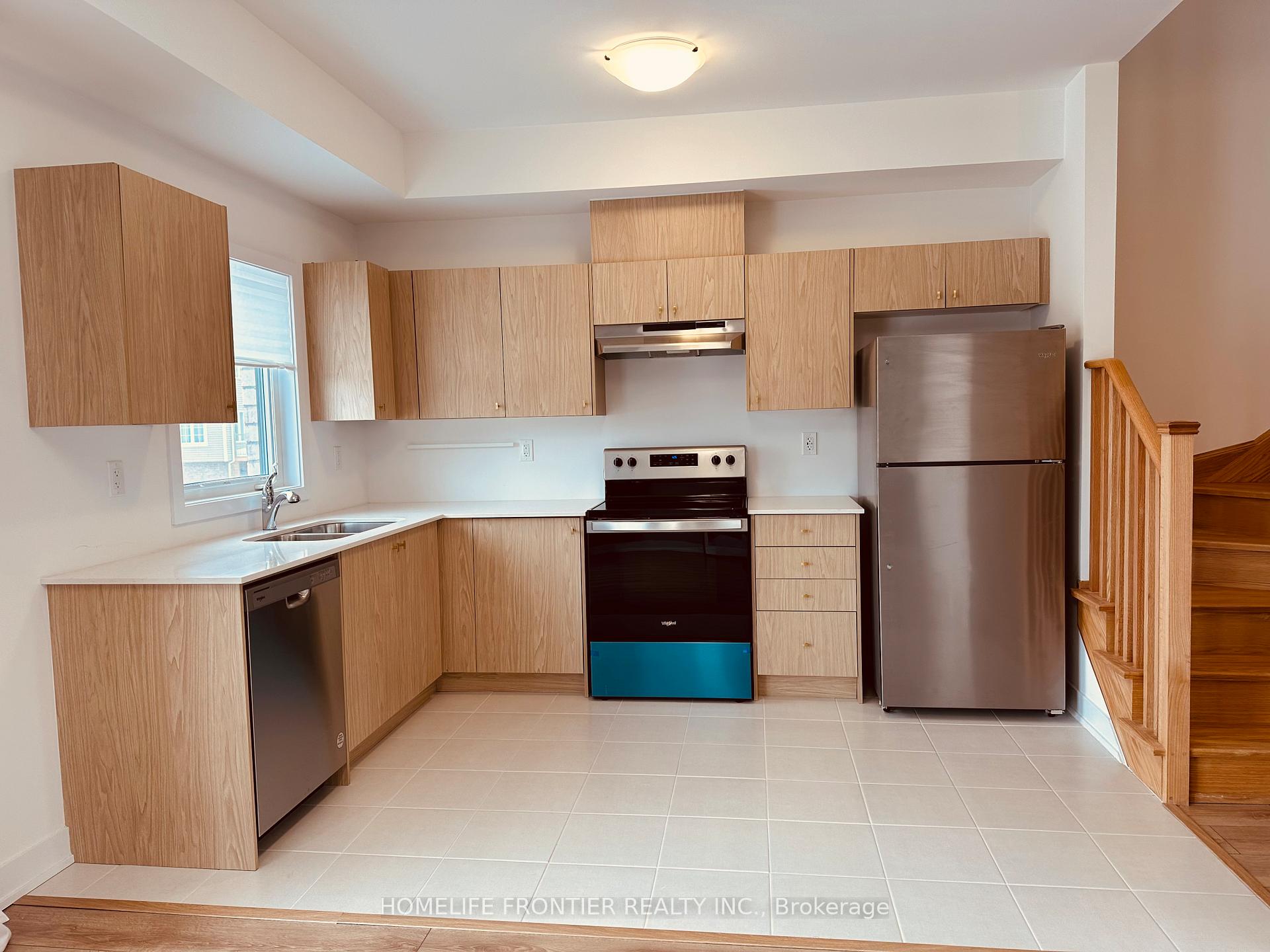 Photo 6 of 31 Hay Lane, Barrie, Rural Barrie Southeast — HOMEH