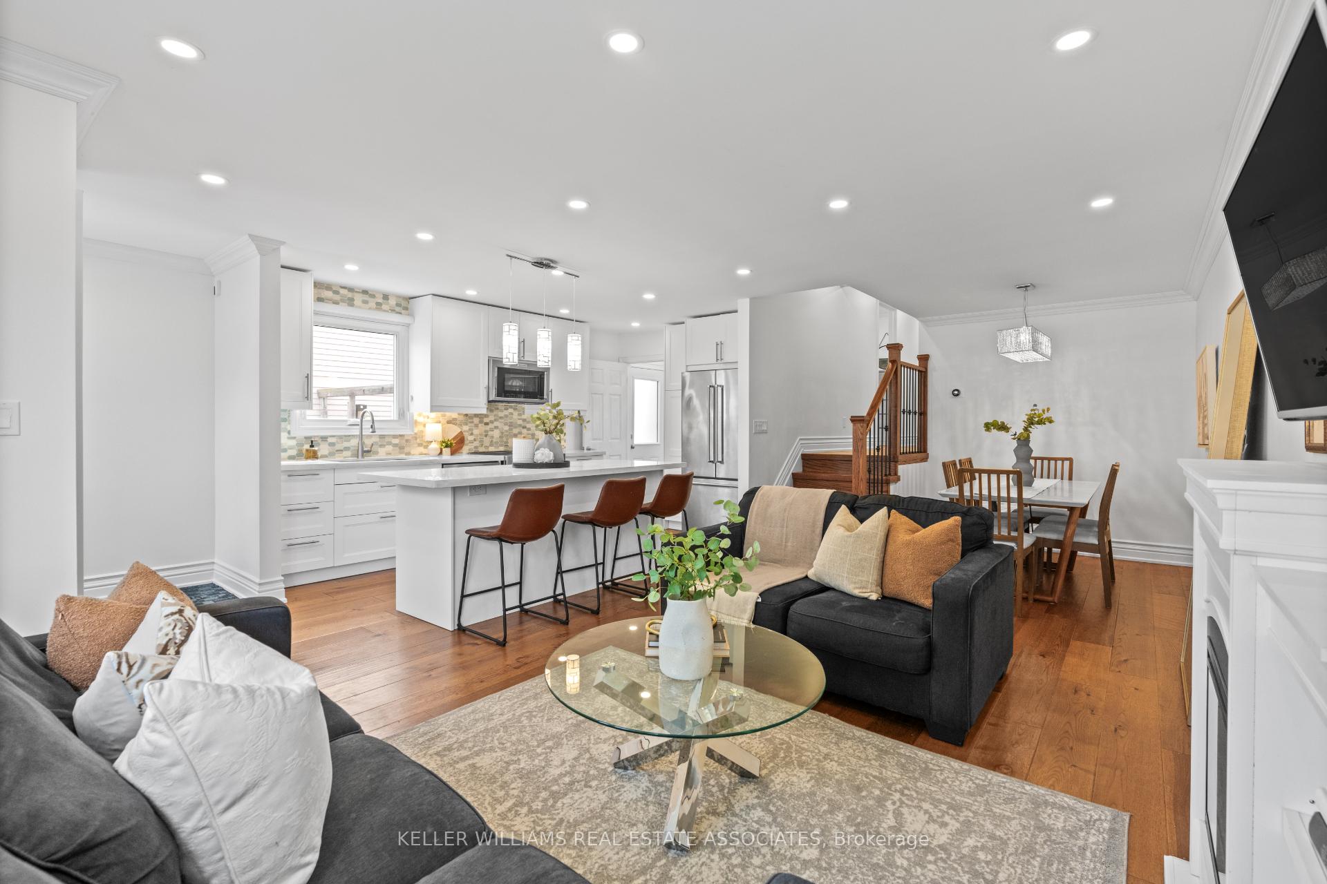 Photo 1 of 2310 Middlesmoor Crescent, Burlington, Brant Hills — HOMEH