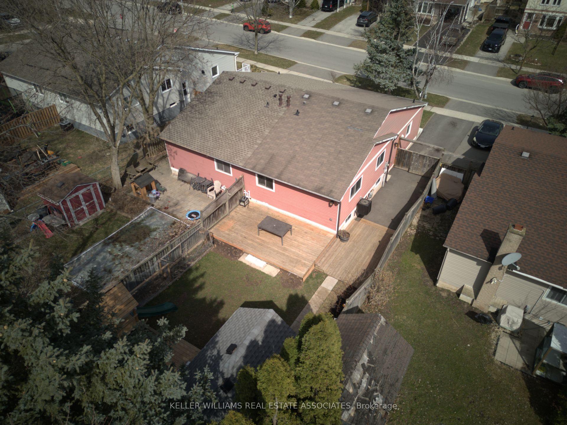 Photo 11 of 2310 Middlesmoor Crescent, Burlington, Brant Hills — HOMEH
