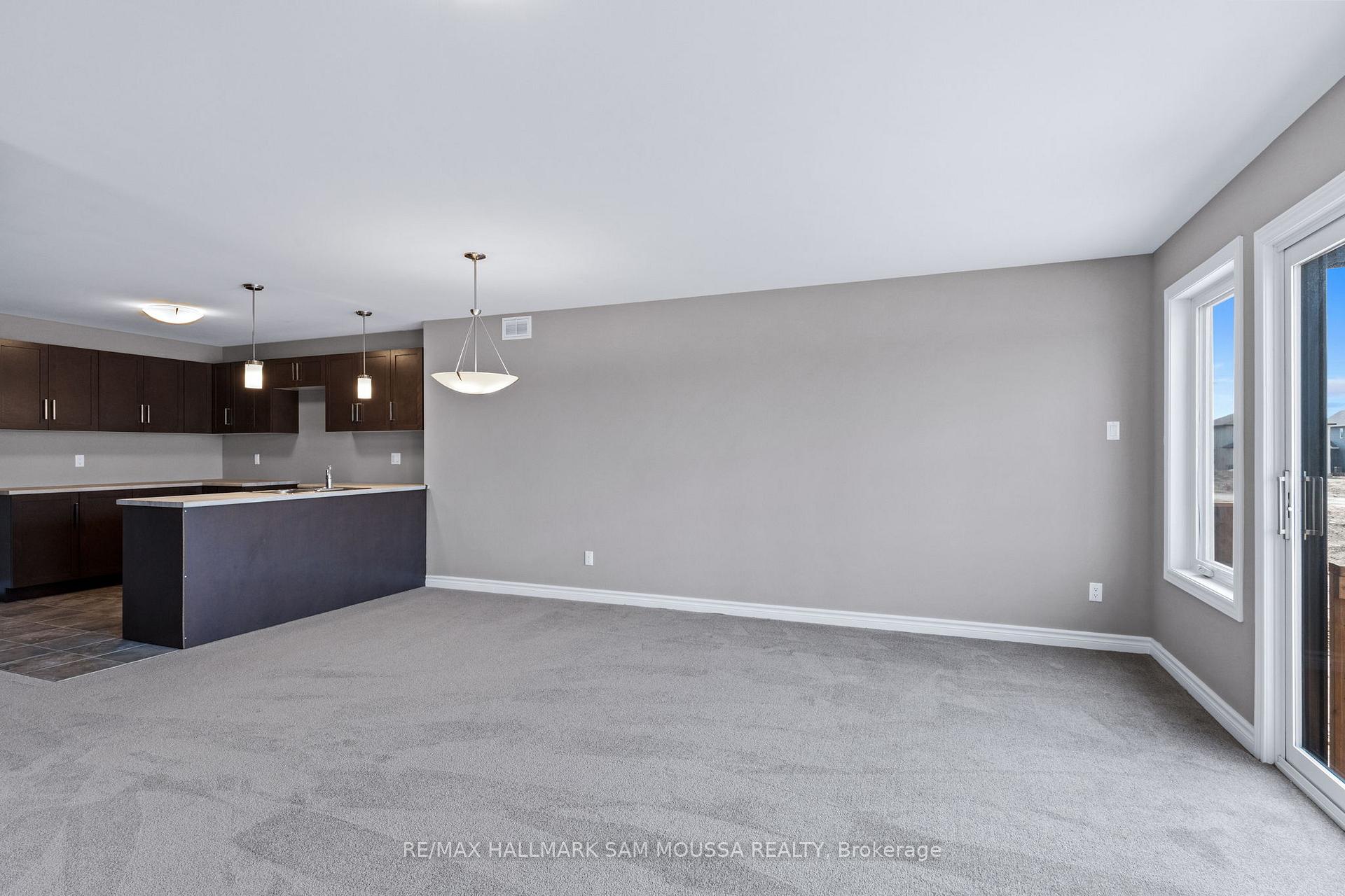 Photo 10 of 76 O'Donovan Drive, Carleton Place — HOMEH