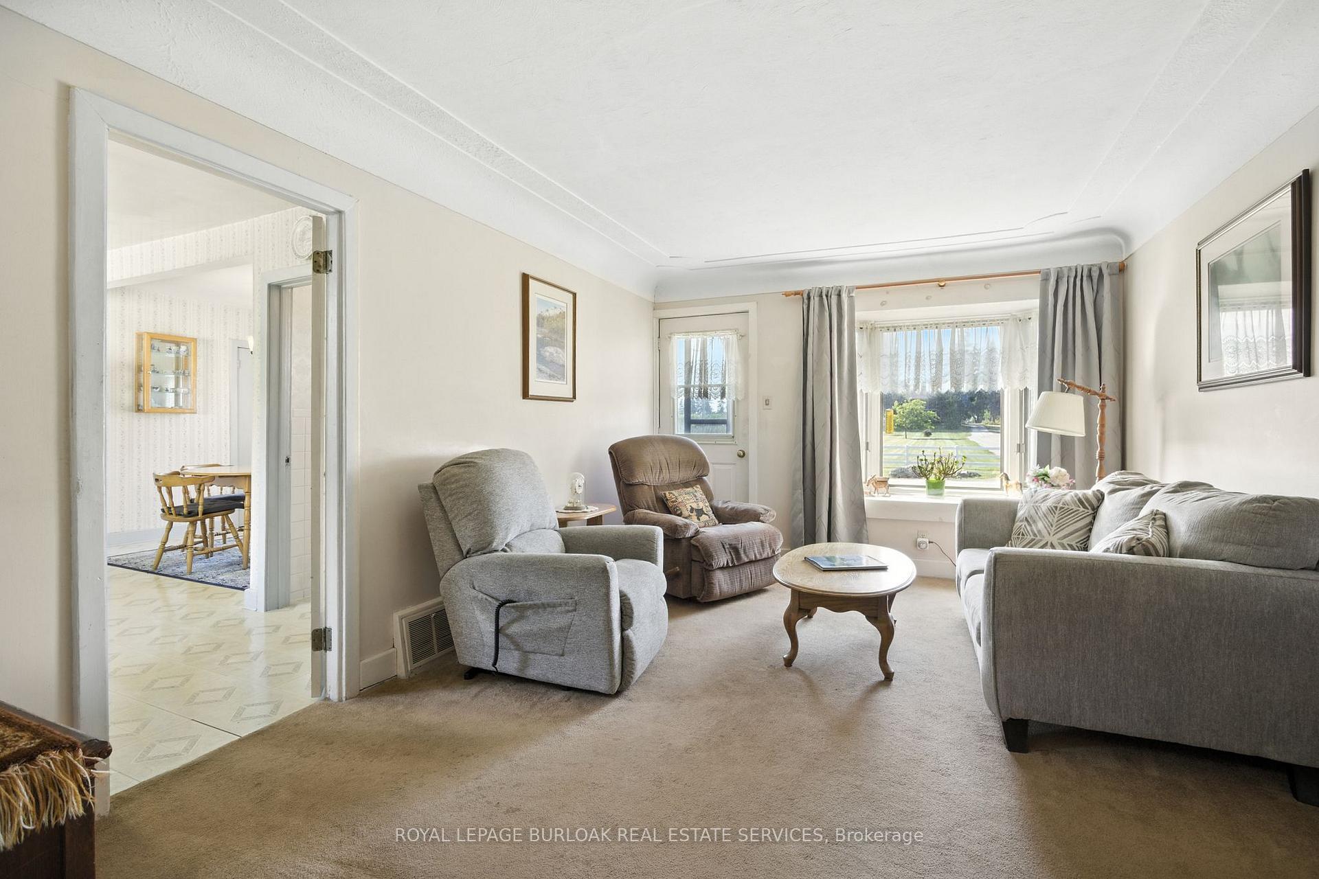 Photo 5 of 572 Parkside Drive, Hamilton, Rural Flamborough — HOMEH