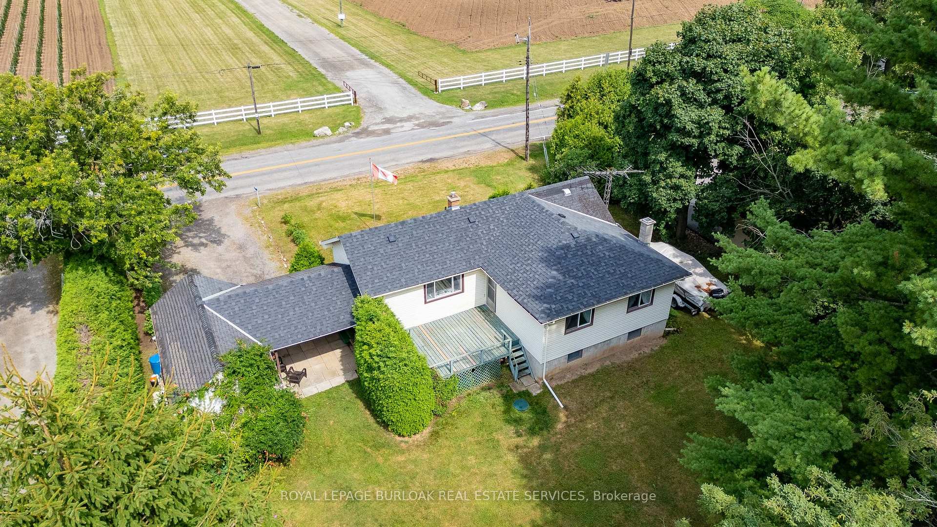Photo 34 of 572 Parkside Drive, Hamilton, Rural Flamborough — HOMEH