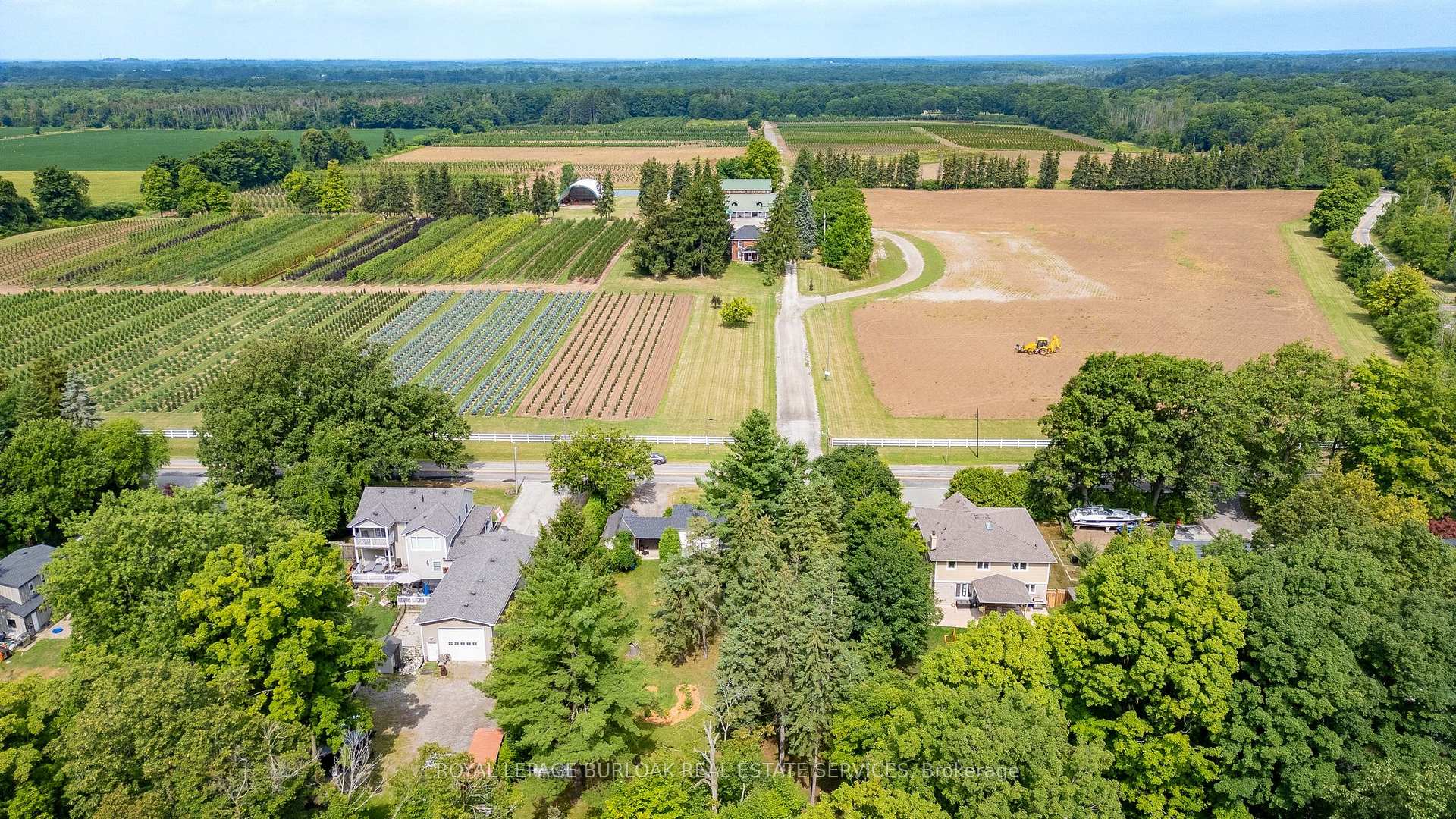 Photo 36 of 572 Parkside Drive, Hamilton, Rural Flamborough — HOMEH