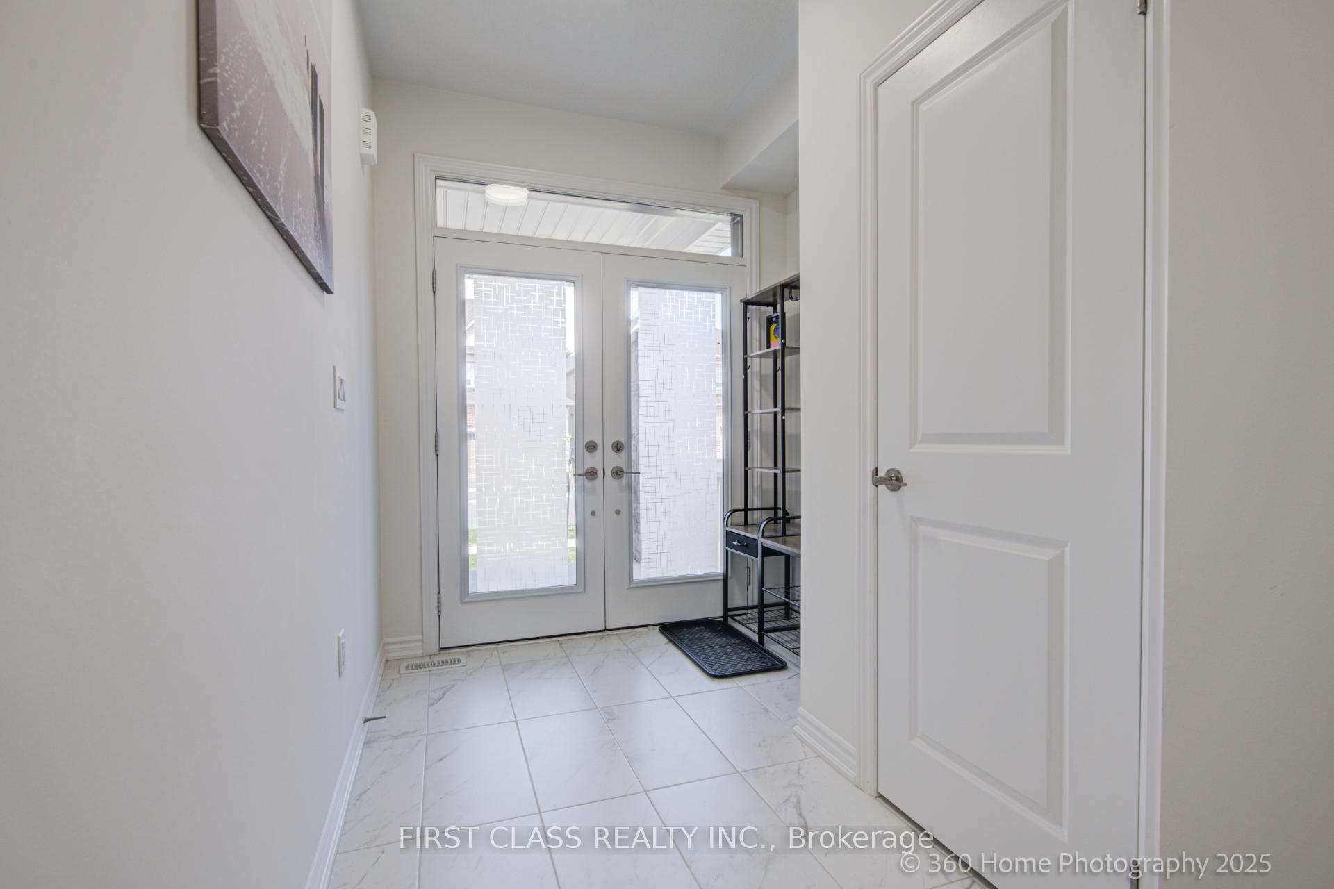 Photo 3 of 86 Shepherd Drive, Barrie, Rural Barrie Southeast — HOMEH
