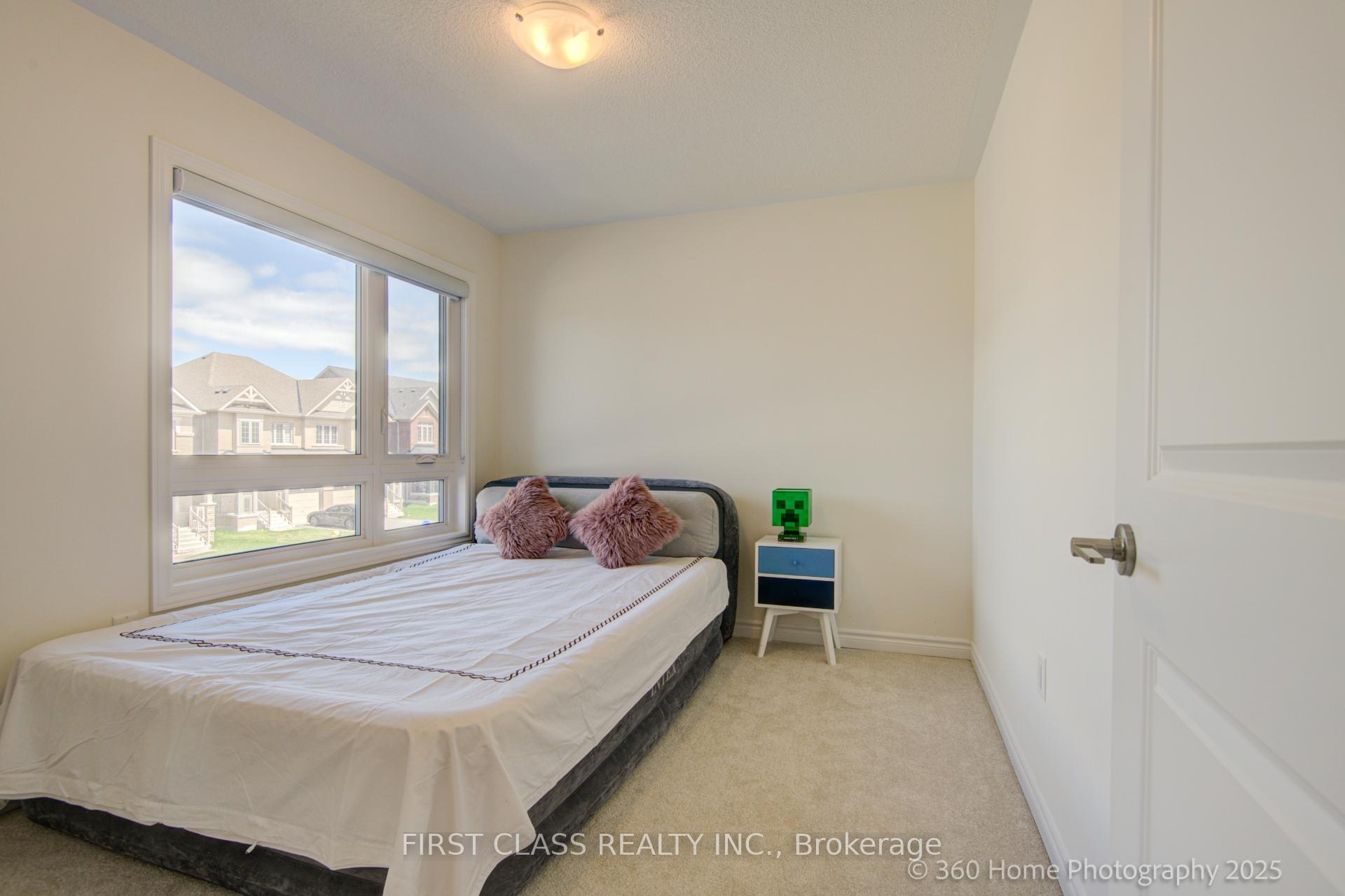 Photo 19 of 86 Shepherd Drive, Barrie, Rural Barrie Southeast — HOMEH