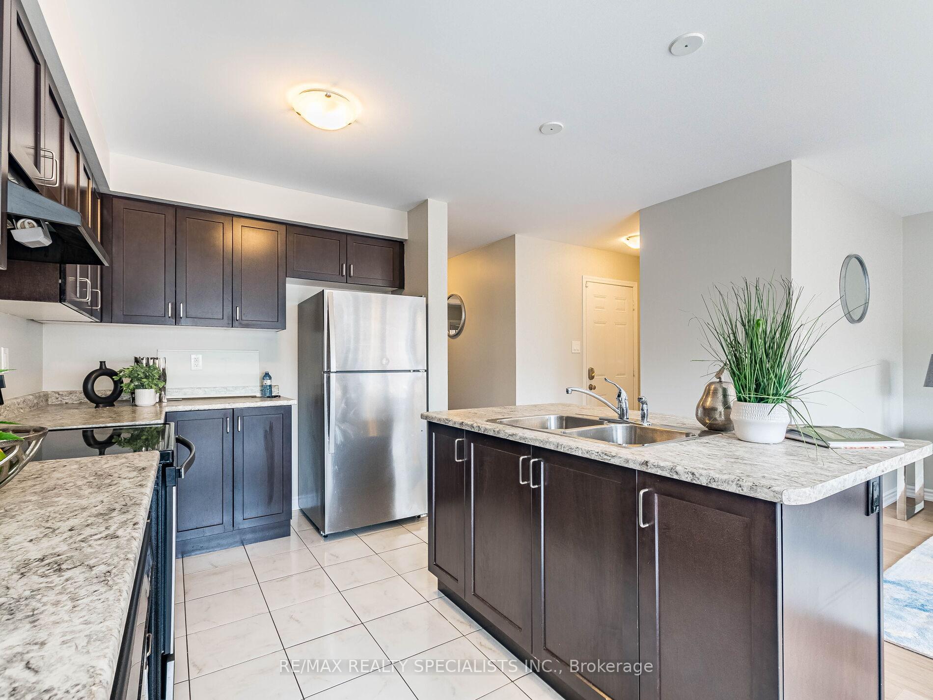 Photo 16 of 55 Rockbrook Trail, Brampton, Northwest Brampton — HOMEH
