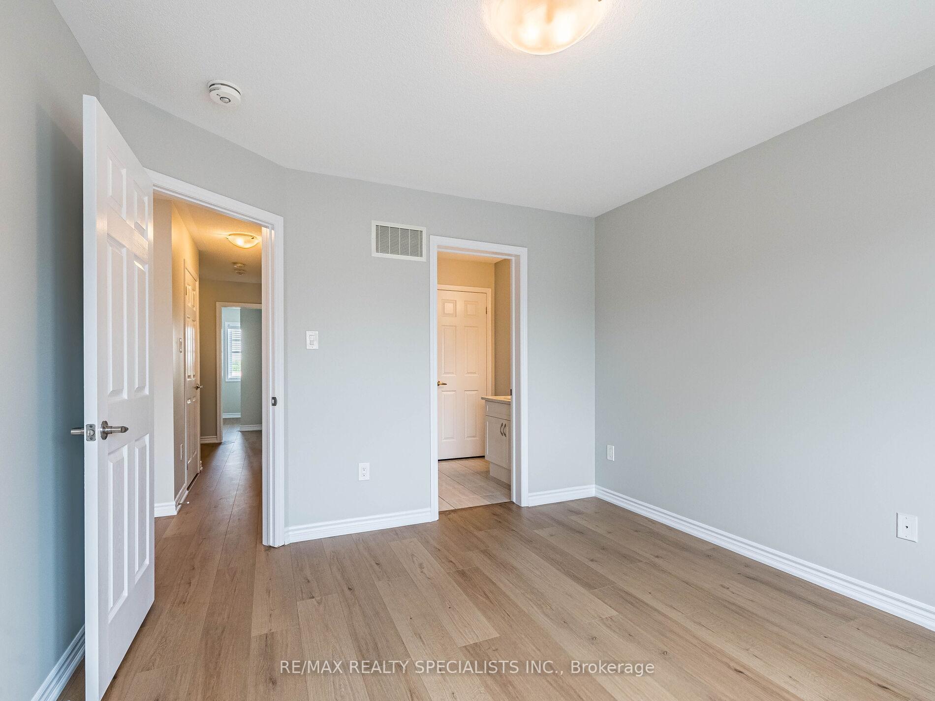 Photo 11 of 55 Rockbrook Trail, Brampton, Northwest Brampton — HOMEH