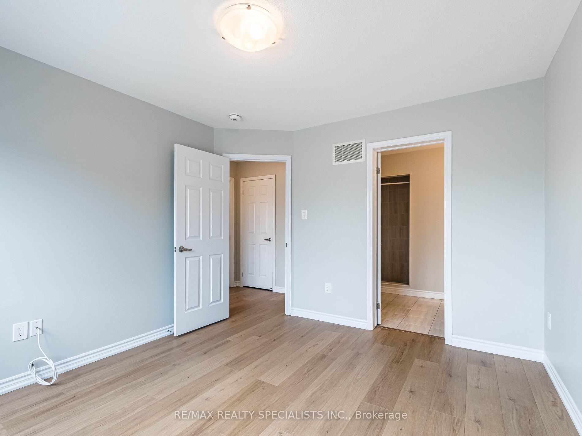 Photo 13 of 55 Rockbrook Trail, Brampton, Northwest Brampton — HOMEH