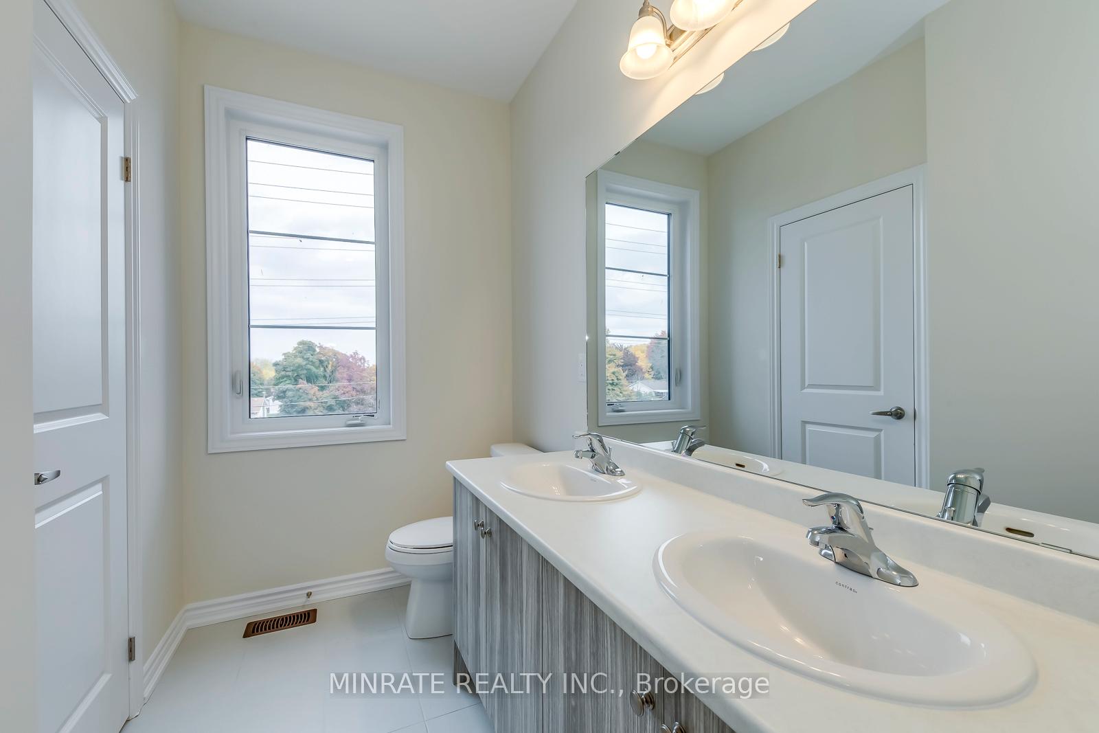 Photo 15 of 2086 Fairmont Common, Burlington, Tyandaga — HOMEH