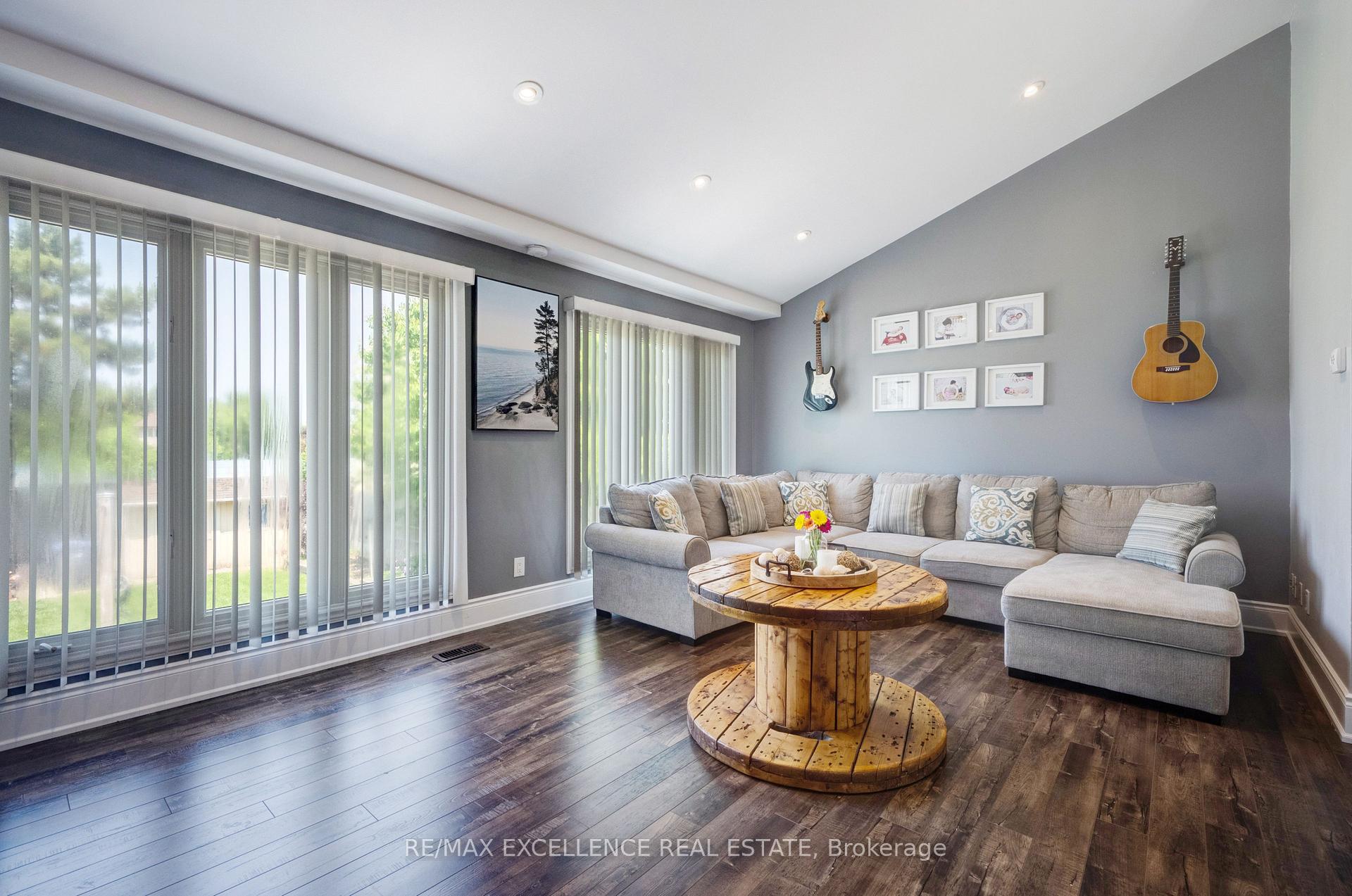 Photo 36 of 18 Carter Drive, Brampton, Brampton North — HOMEH
