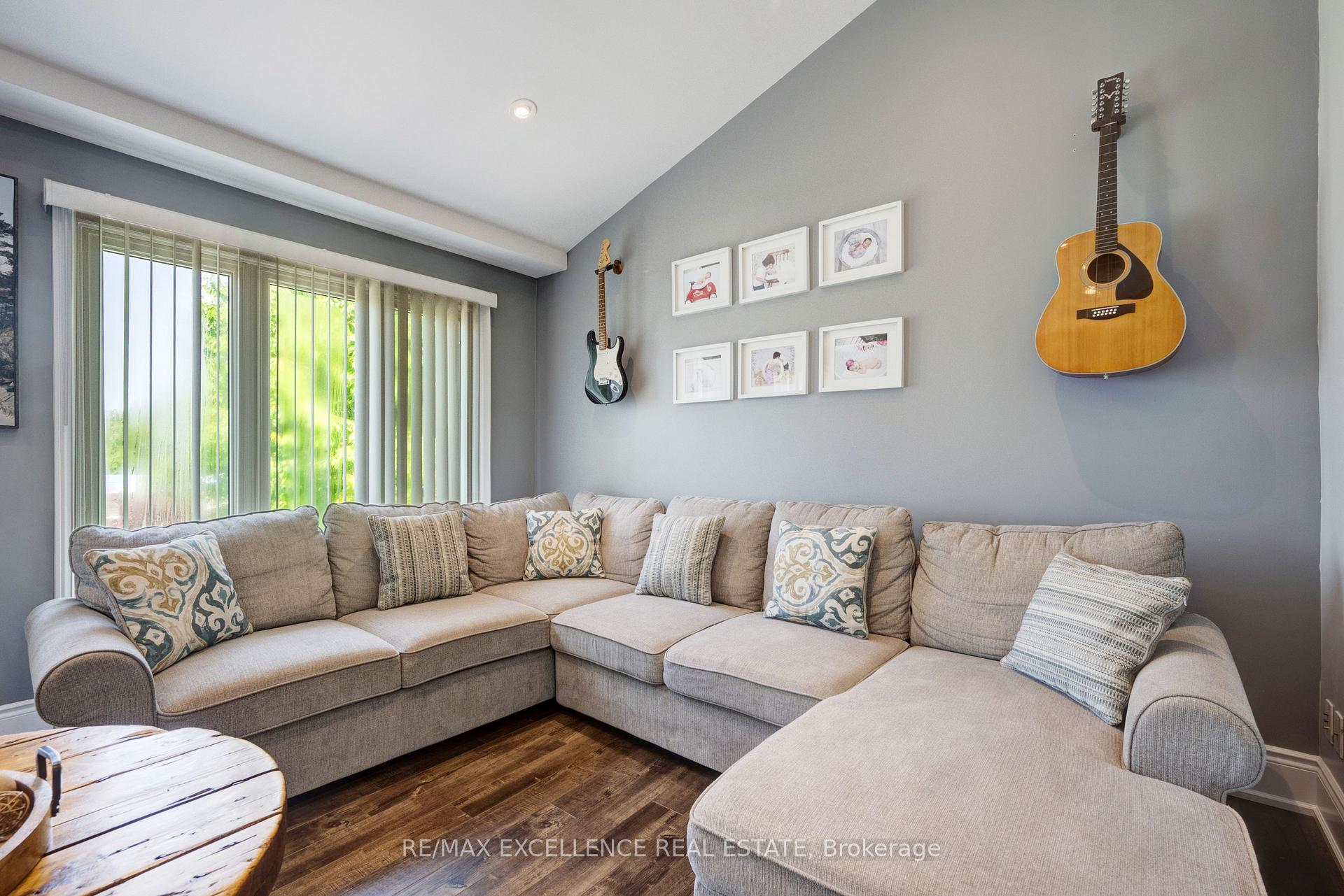 Photo 38 of 18 Carter Drive, Brampton, Brampton North — HOMEH