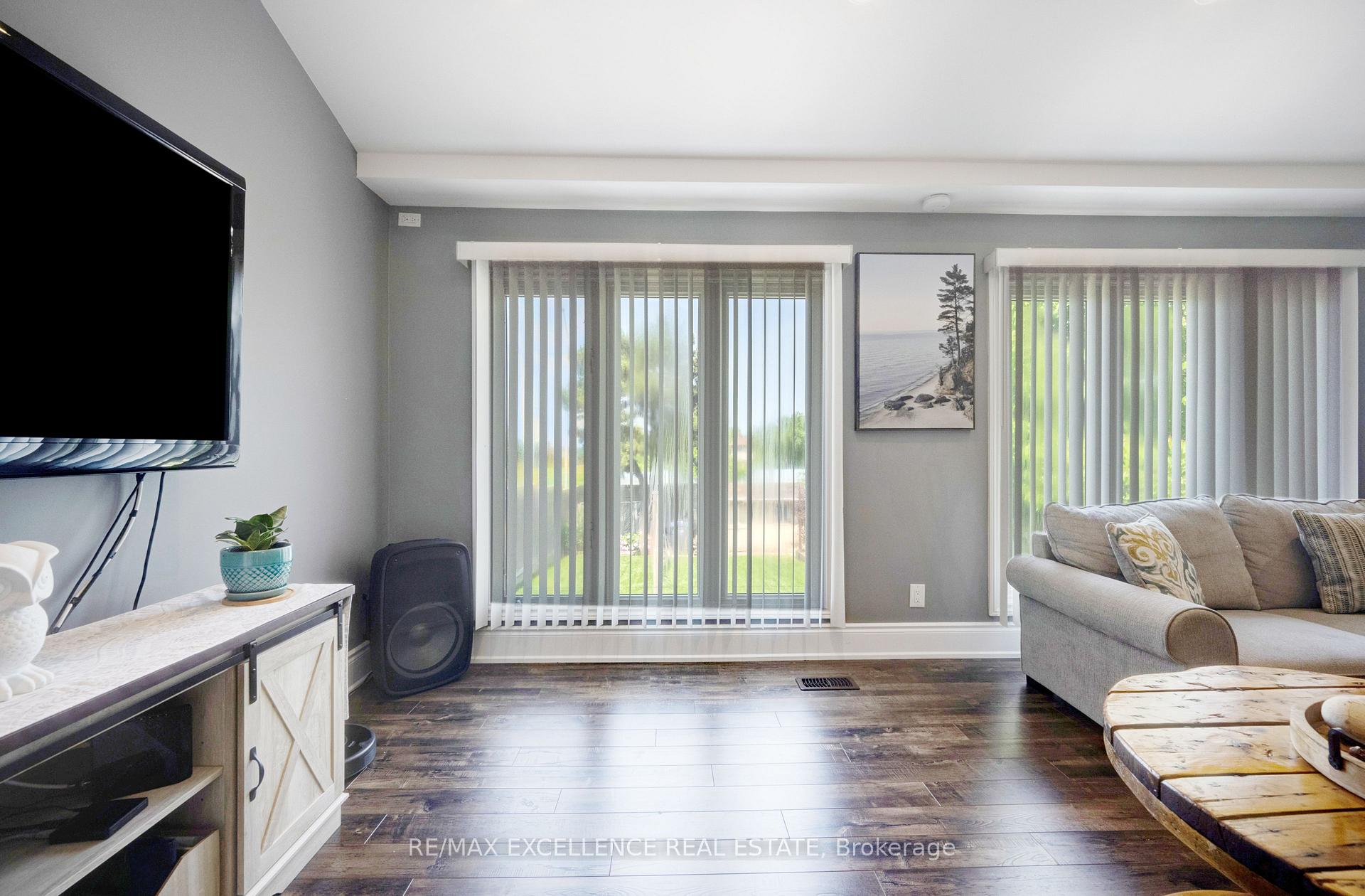Photo 9 of 18 Carter Drive, Brampton, Brampton North — HOMEH