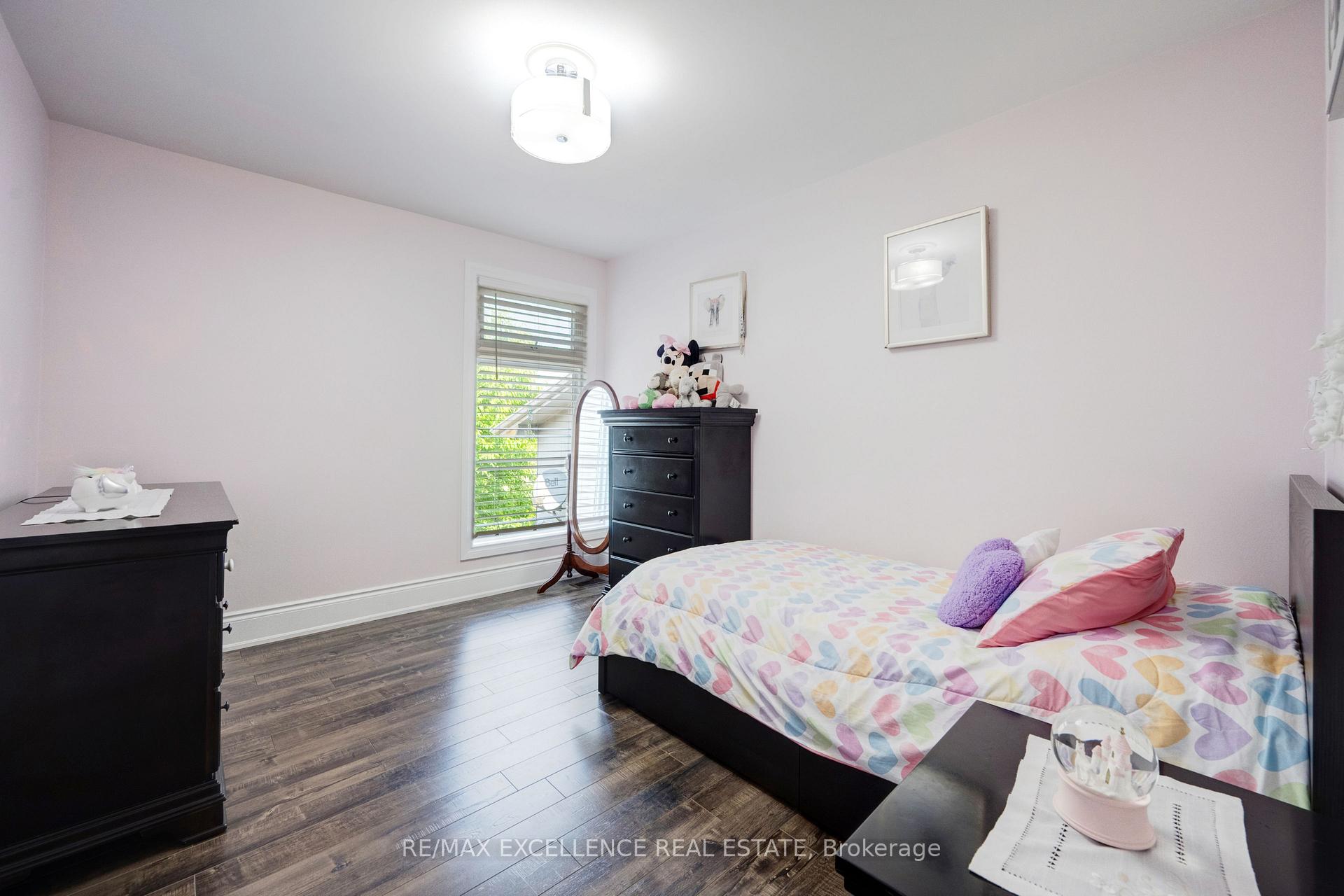 Photo 12 of 18 Carter Drive, Brampton, Brampton North — HOMEH
