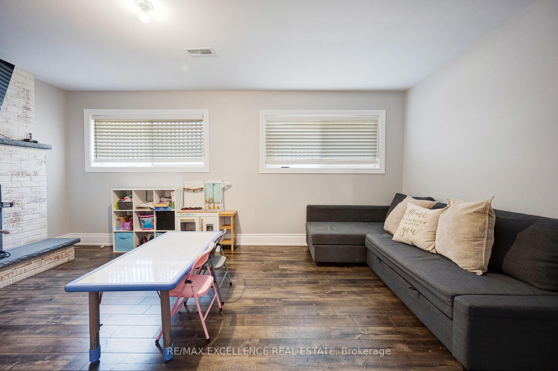 Photo 10 of 18 Carter Drive, Brampton, Brampton North — HOMEH
