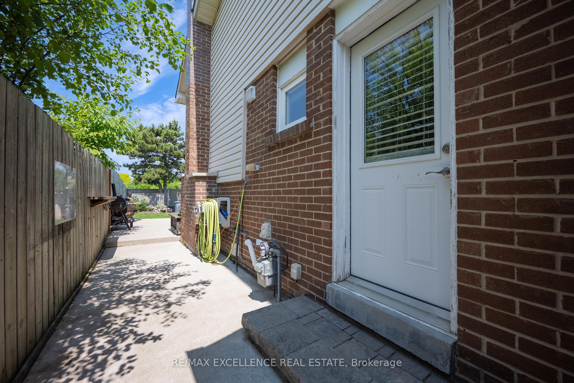 Photo 26 of 18 Carter Drive, Brampton, Brampton North — HOMEH