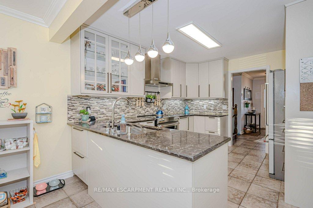 Photo 9 of 2378 Headon Road, Burlington, Headon — HOMEH