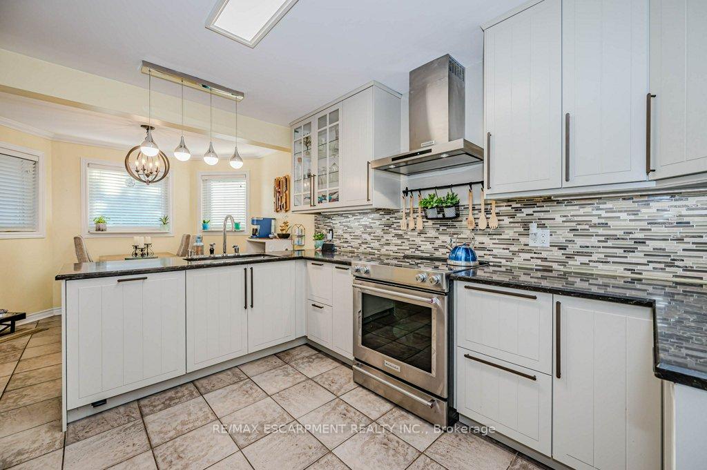 Photo 10 of 2378 Headon Road, Burlington, Headon — HOMEH