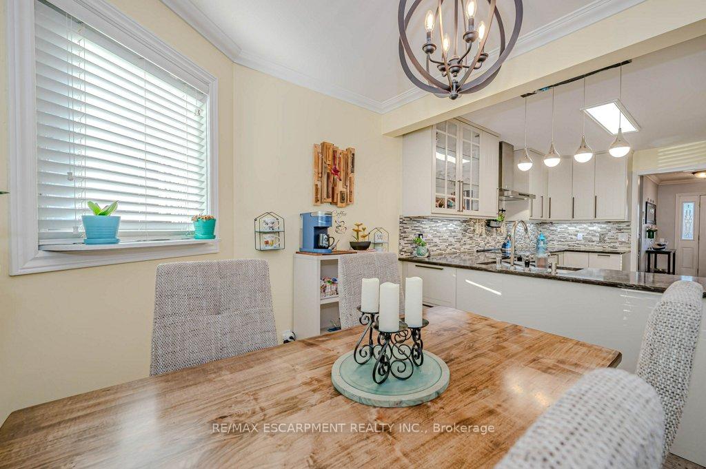 Photo 13 of 2378 Headon Road, Burlington, Headon — HOMEH