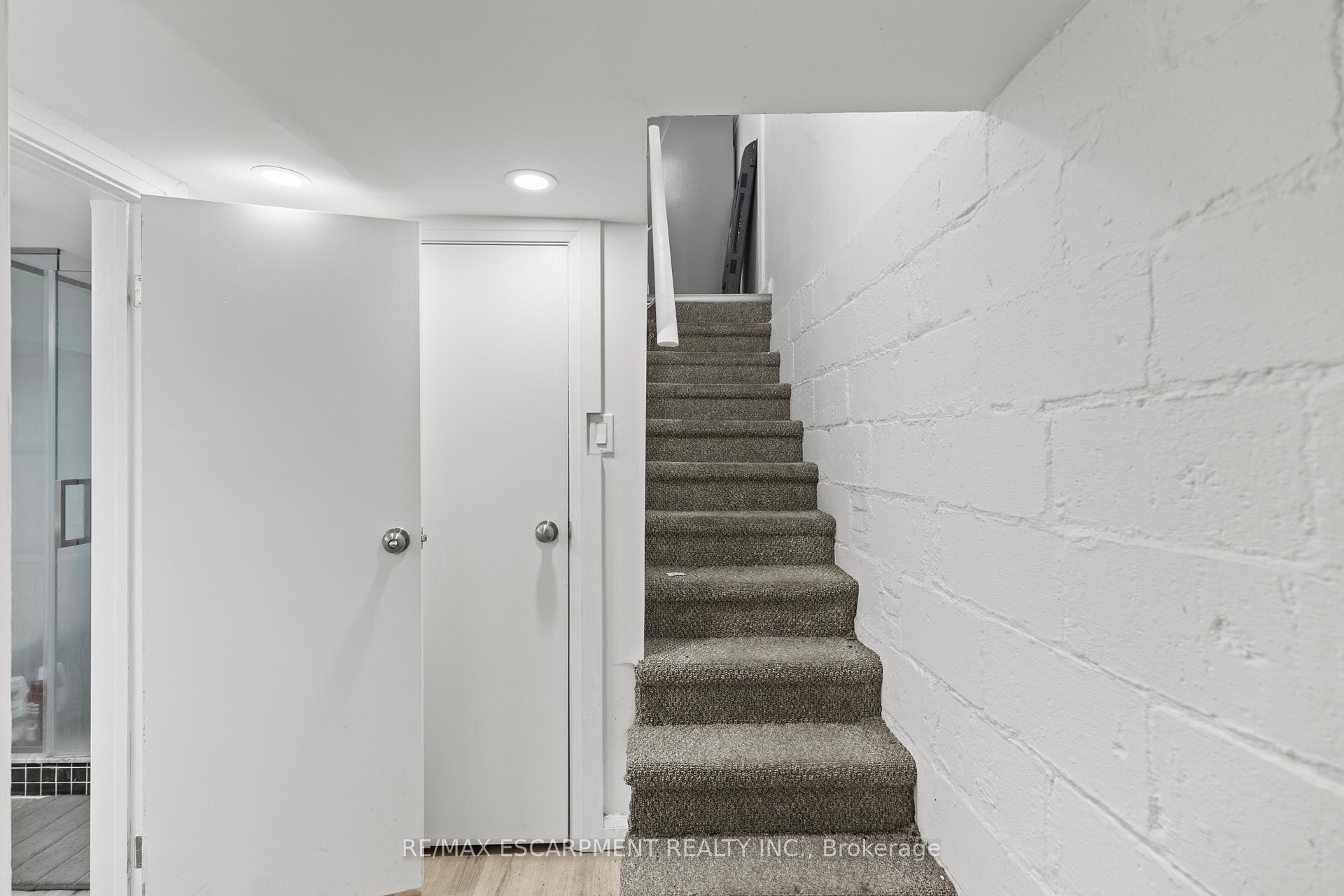 Photo 16 of 48 Locke Street S, Hamilton, Strathcona — HOMEH