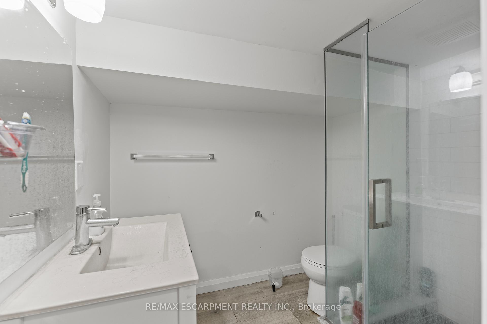 Photo 17 of 48 Locke Street S, Hamilton, Strathcona — HOMEH
