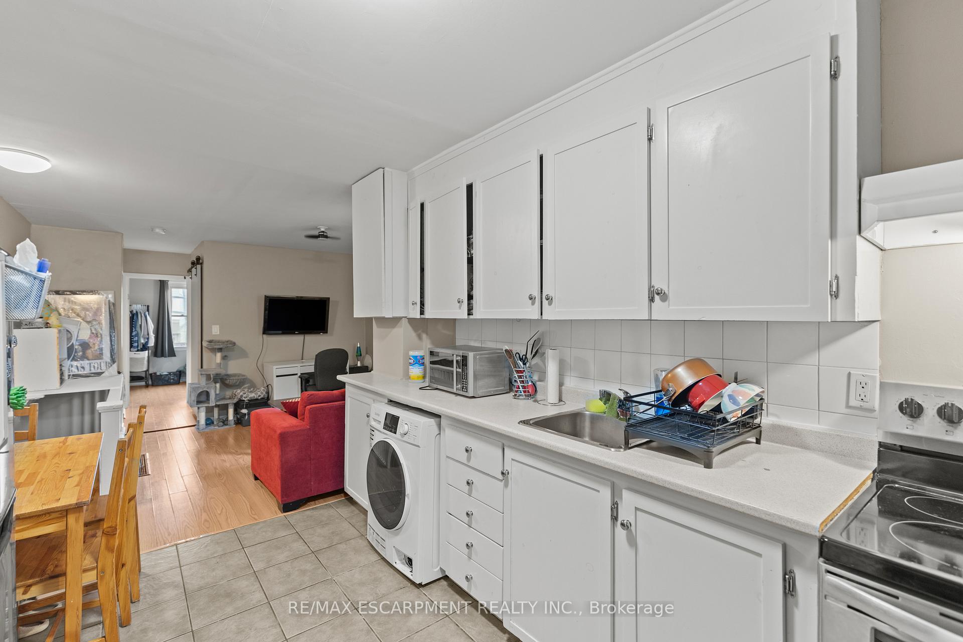 Photo 24 of 48 Locke Street S, Hamilton, Strathcona — HOMEH
