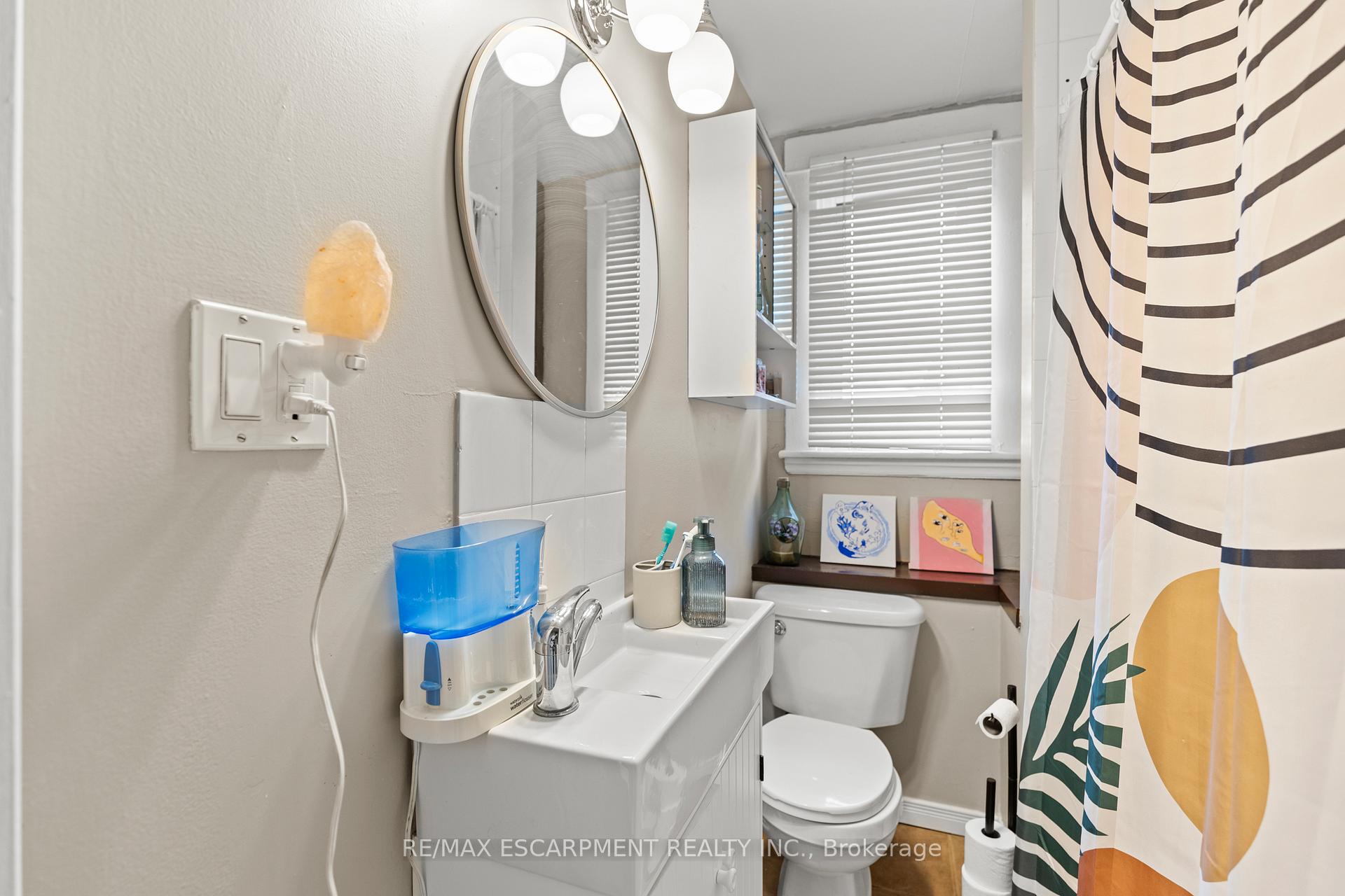 Photo 26 of 48 Locke Street S, Hamilton, Strathcona — HOMEH
