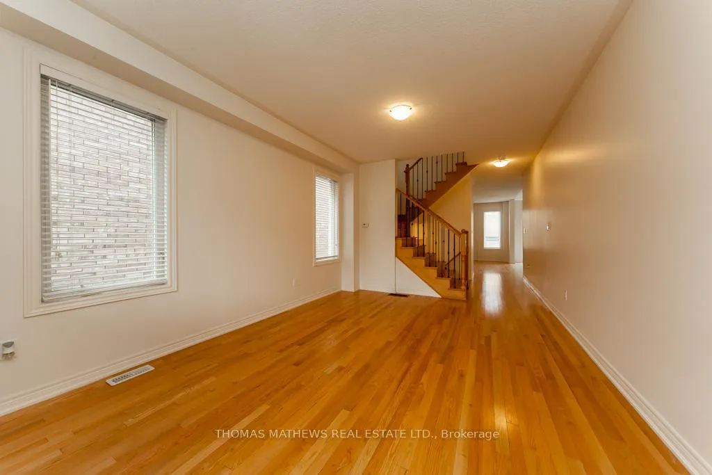 Photo 2 of 27 Vezna Crescent, Brampton, Credit Valley — HOMEH