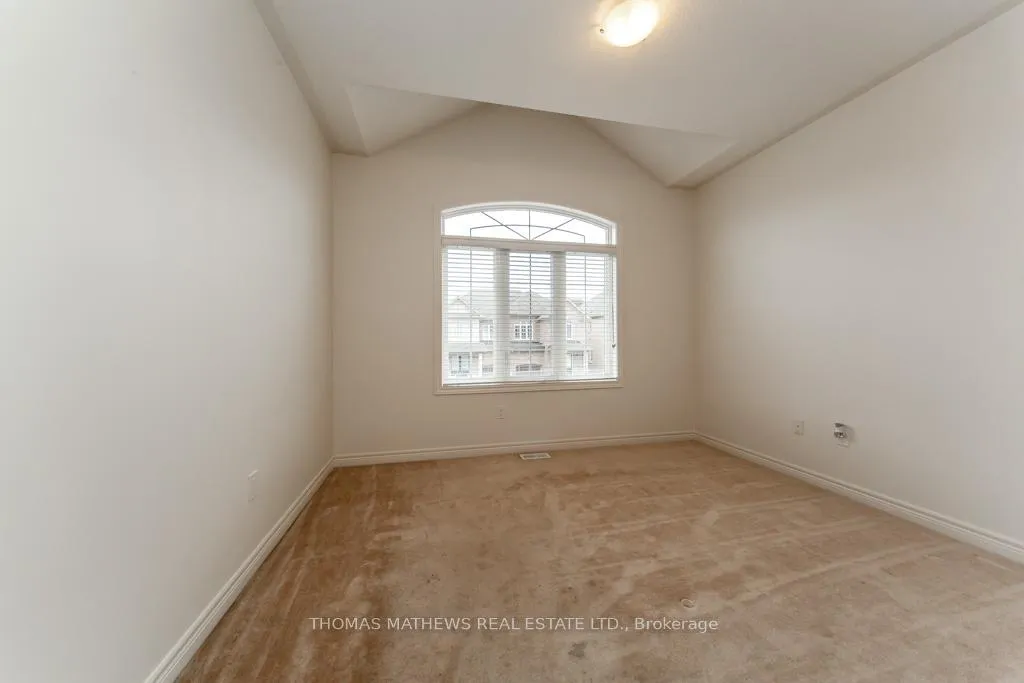 Photo 9 of 27 Vezna Crescent, Brampton, Credit Valley — HOMEH