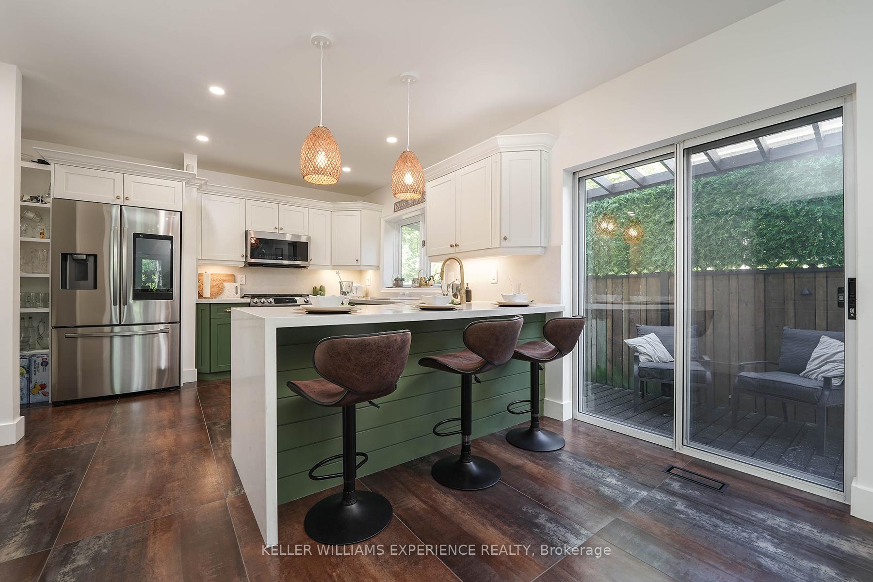 Photo 11 of 20 Highland Avenue, Barrie, Codrington — HOMEH