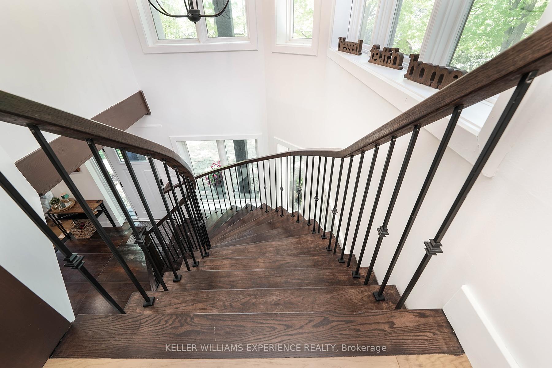 Photo 15 of 20 Highland Avenue, Barrie, Codrington — HOMEH