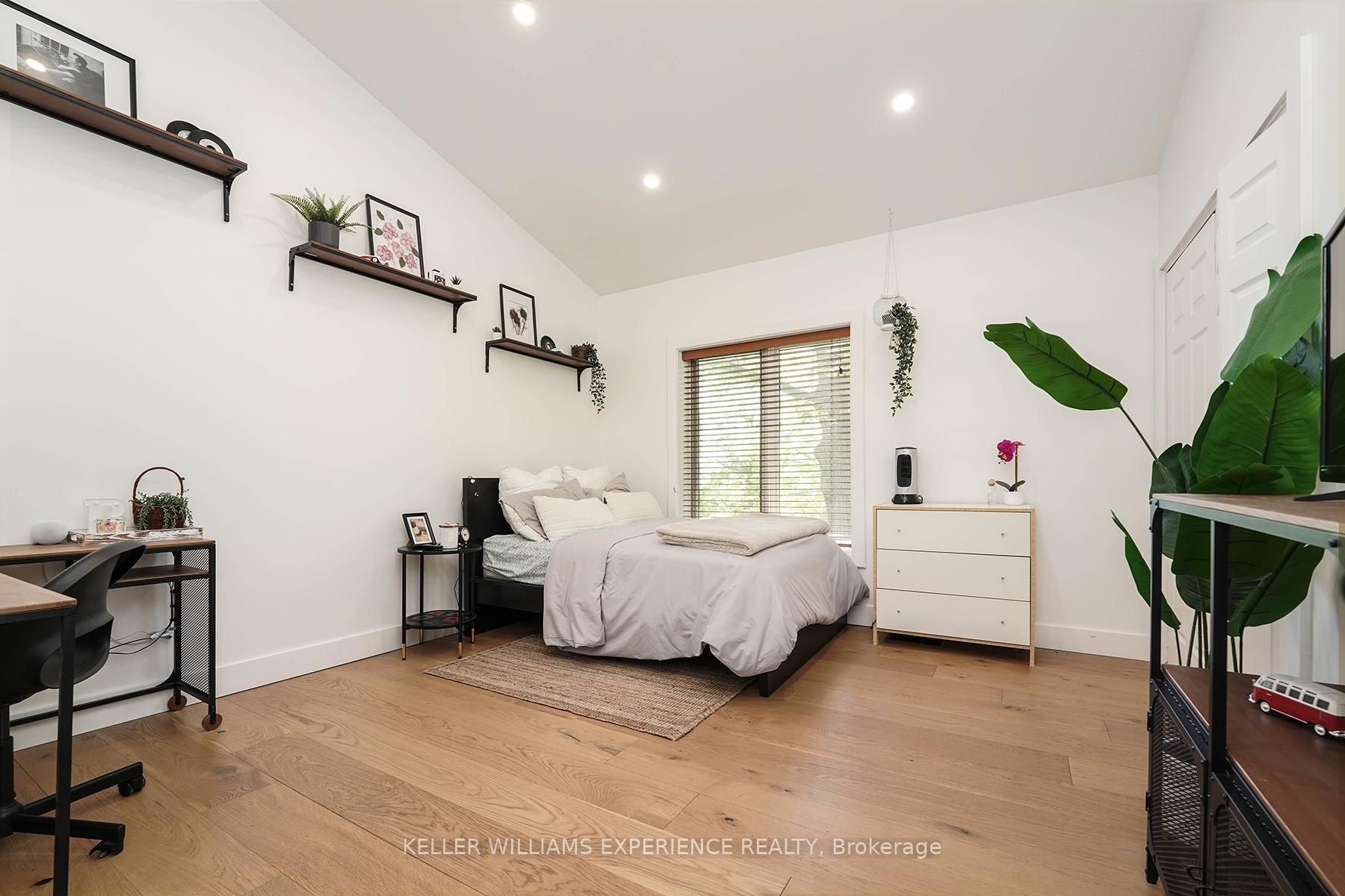 Photo 19 of 20 Highland Avenue, Barrie, Codrington — HOMEH