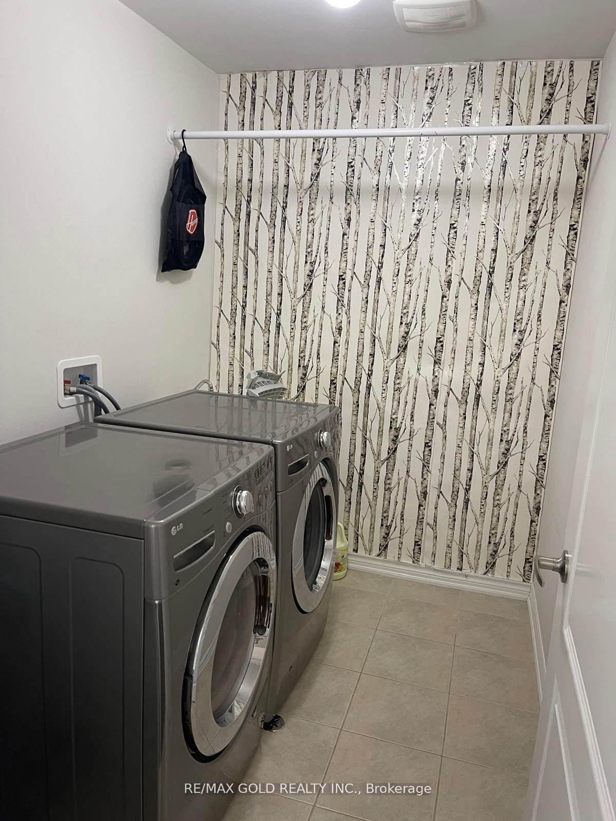 Photo 10 of Unit (Upper Portion), 100 Enford Crescent, Brampton, Northwest Brampton — HOMEH