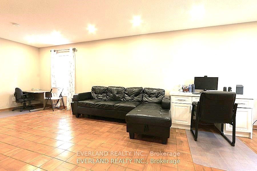 Photo 72 of 87 Kyla Crescent, Markham, Milliken Mills East — HOMEH