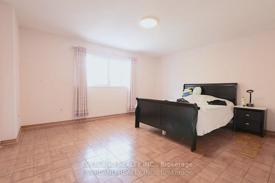 Photo 57 of 87 Kyla Crescent, Markham, Milliken Mills East — HOMEH