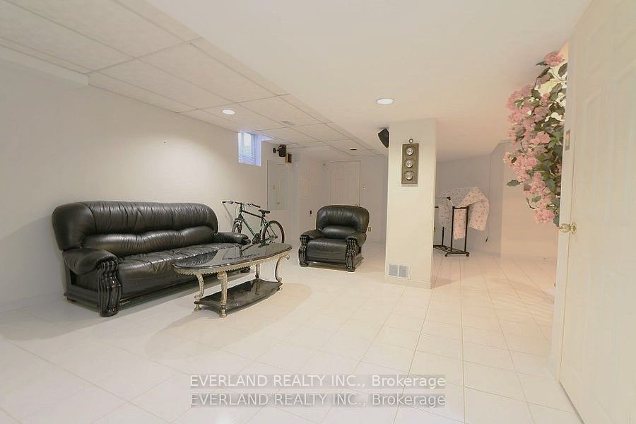 Photo 41 of 87 Kyla Crescent, Markham, Milliken Mills East — HOMEH