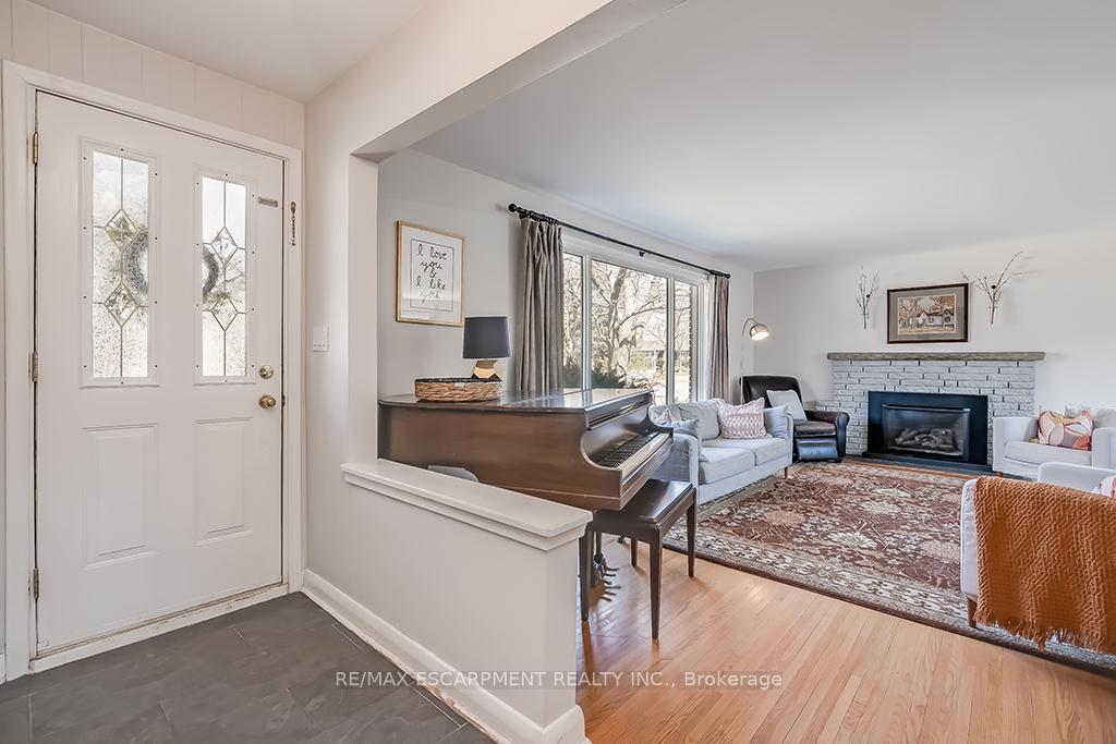 Photo 6 of 4340 Spruce Avenue, Burlington, Shoreacres — HOMEH