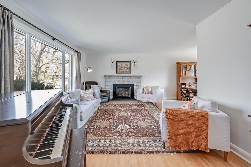 Photo 7 of 4340 Spruce Avenue, Burlington, Shoreacres — HOMEH
