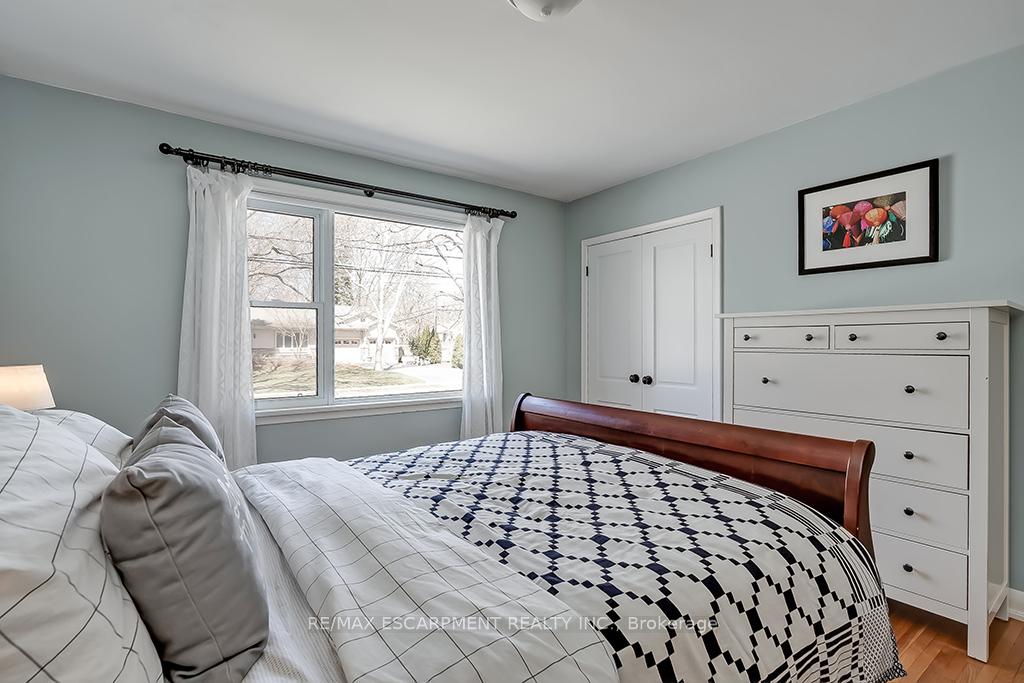 Photo 19 of 4340 Spruce Avenue, Burlington, Shoreacres — HOMEH