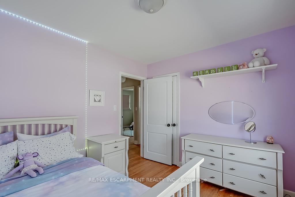 Photo 20 of 4340 Spruce Avenue, Burlington, Shoreacres — HOMEH