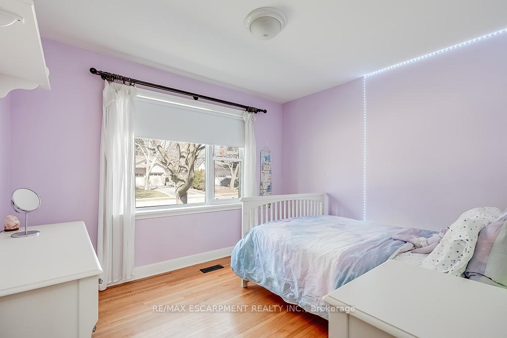Photo 21 of 4340 Spruce Avenue, Burlington, Shoreacres — HOMEH