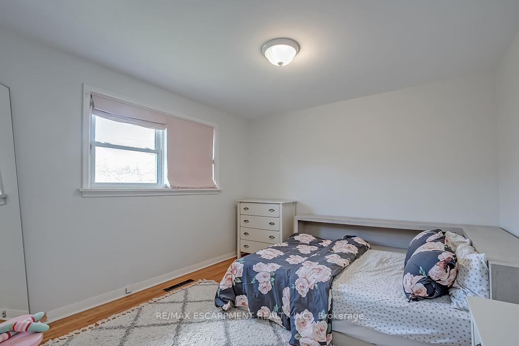 Photo 22 of 4340 Spruce Avenue, Burlington, Shoreacres — HOMEH
