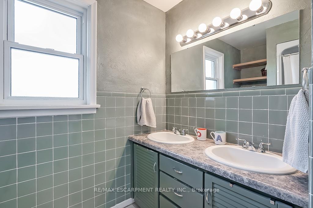 Photo 25 of 4340 Spruce Avenue, Burlington, Shoreacres — HOMEH