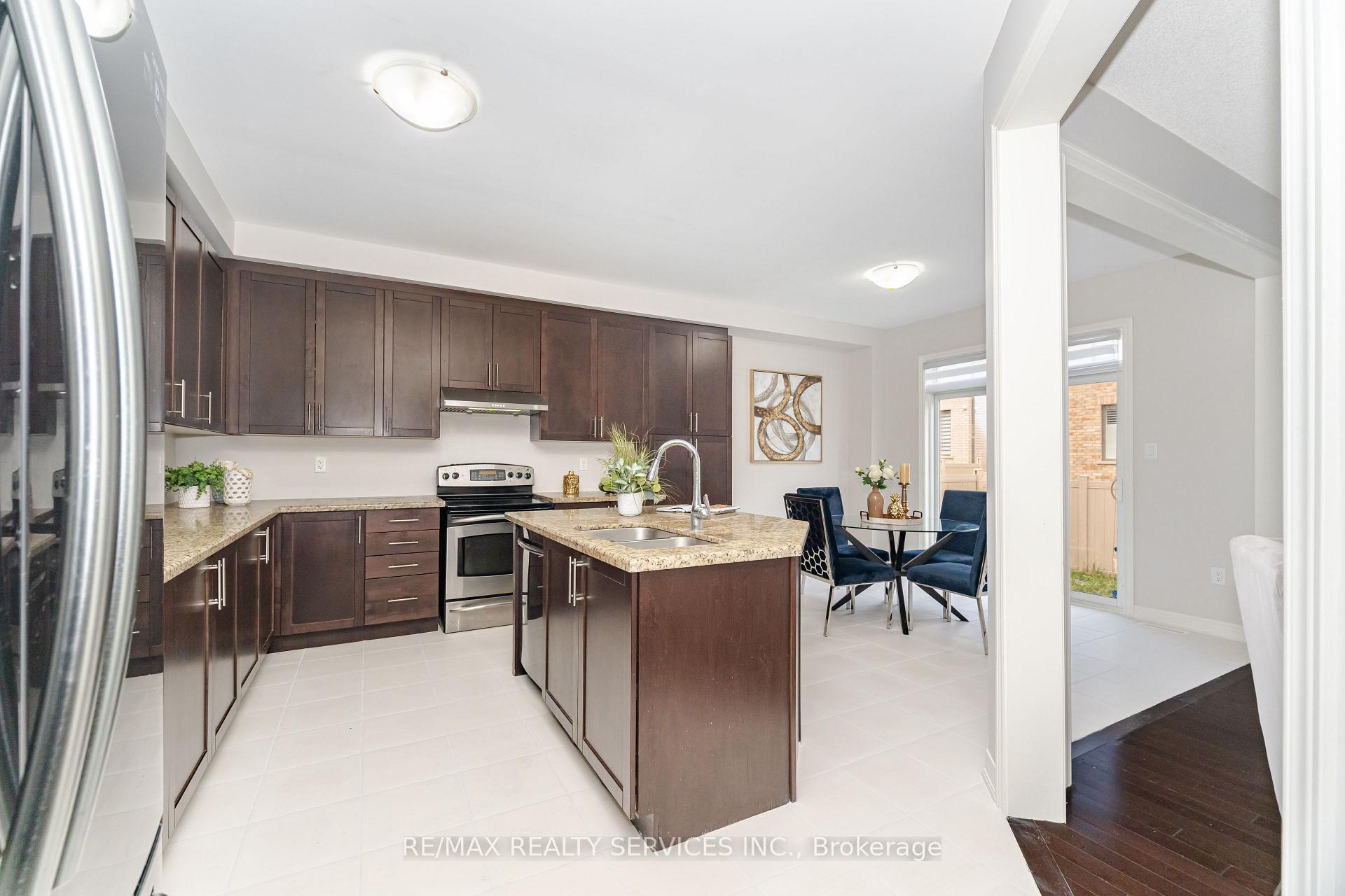 Photo 27 of 17 Goderich Drive, Brampton, Northwest Brampton — HOMEH