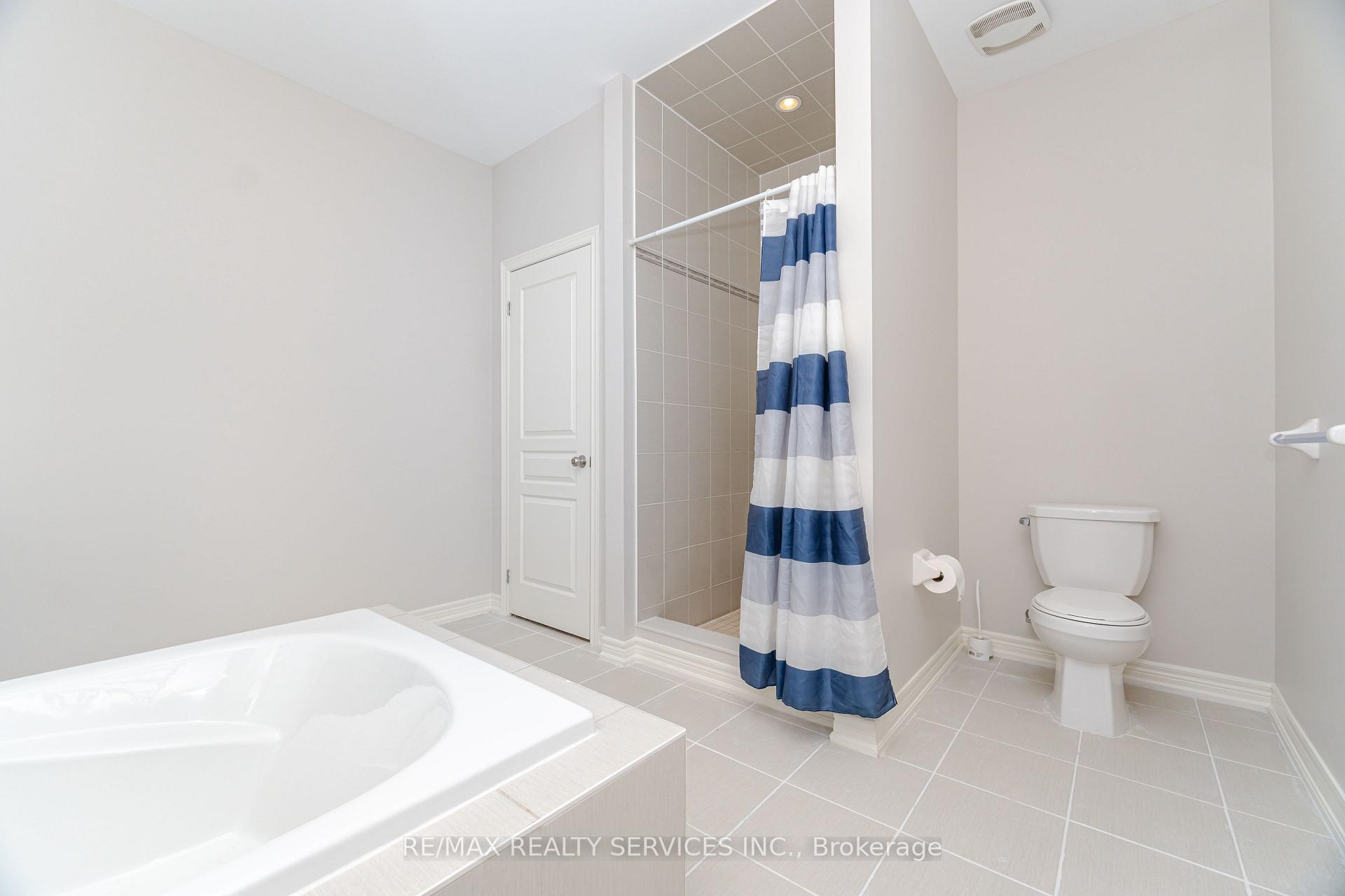 Photo 6 of 17 Goderich Drive, Brampton, Northwest Brampton — HOMEH